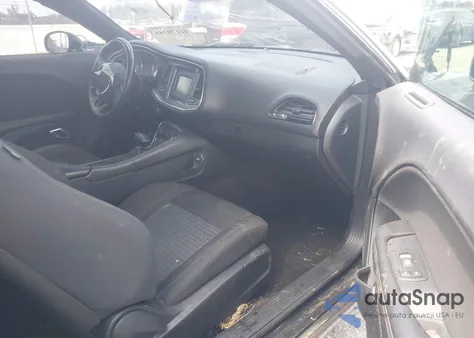 2016 Dodge Challenger Sxt z USA, uszkodzony, nr VIN 2C3CDZAG7GH351905